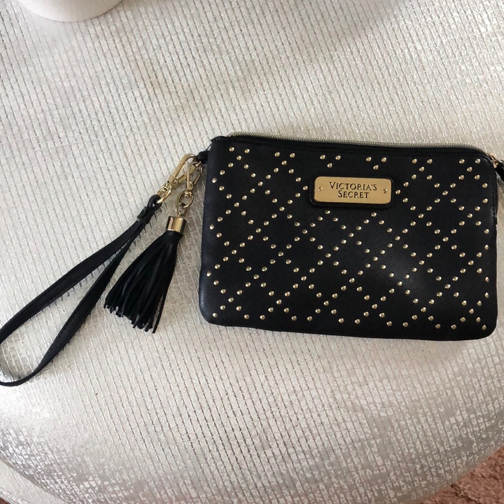 🤩BUY 3 GET 1 FREE🤩  Victoria’s Secret wristlet